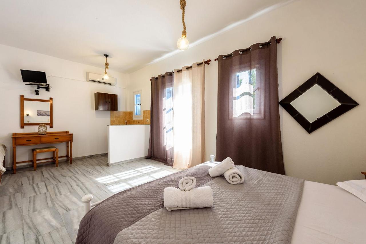 Astoria Apartments Paros Island Exterior photo